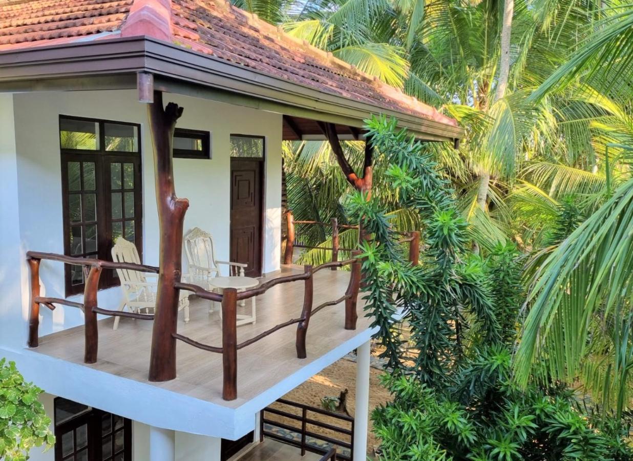Golden Beach Paradise Tangalle Exterior photo