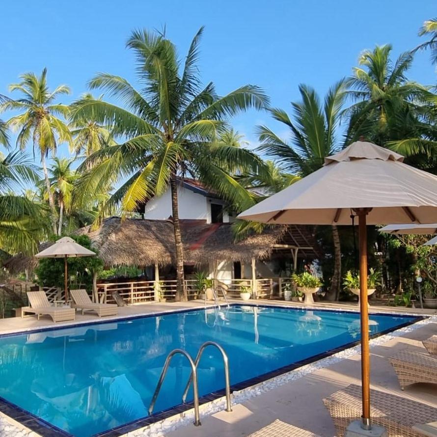 Golden Beach Paradise Tangalle Exterior photo